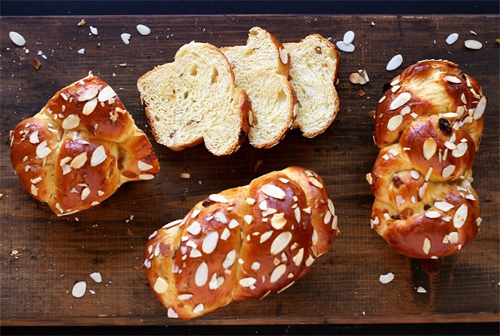 Sweet Braided Yeast Bread (Rosinenzopf) » Little Vienna