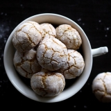 Chewy Amaretti Cookies Recipe