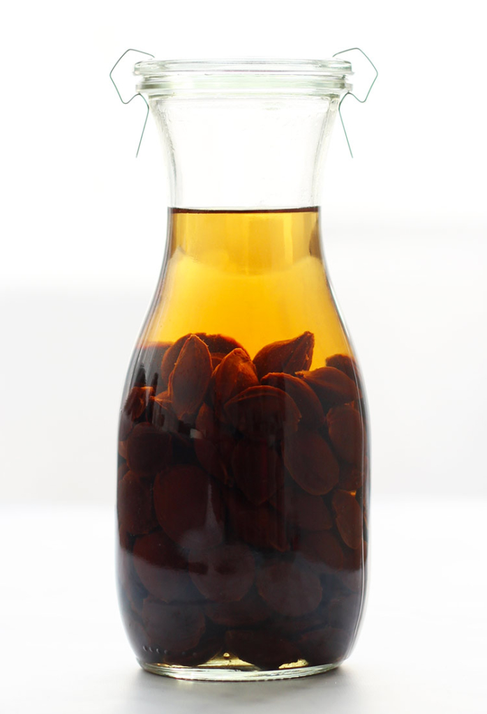 Amaretto liqueur recipe with apricot pits