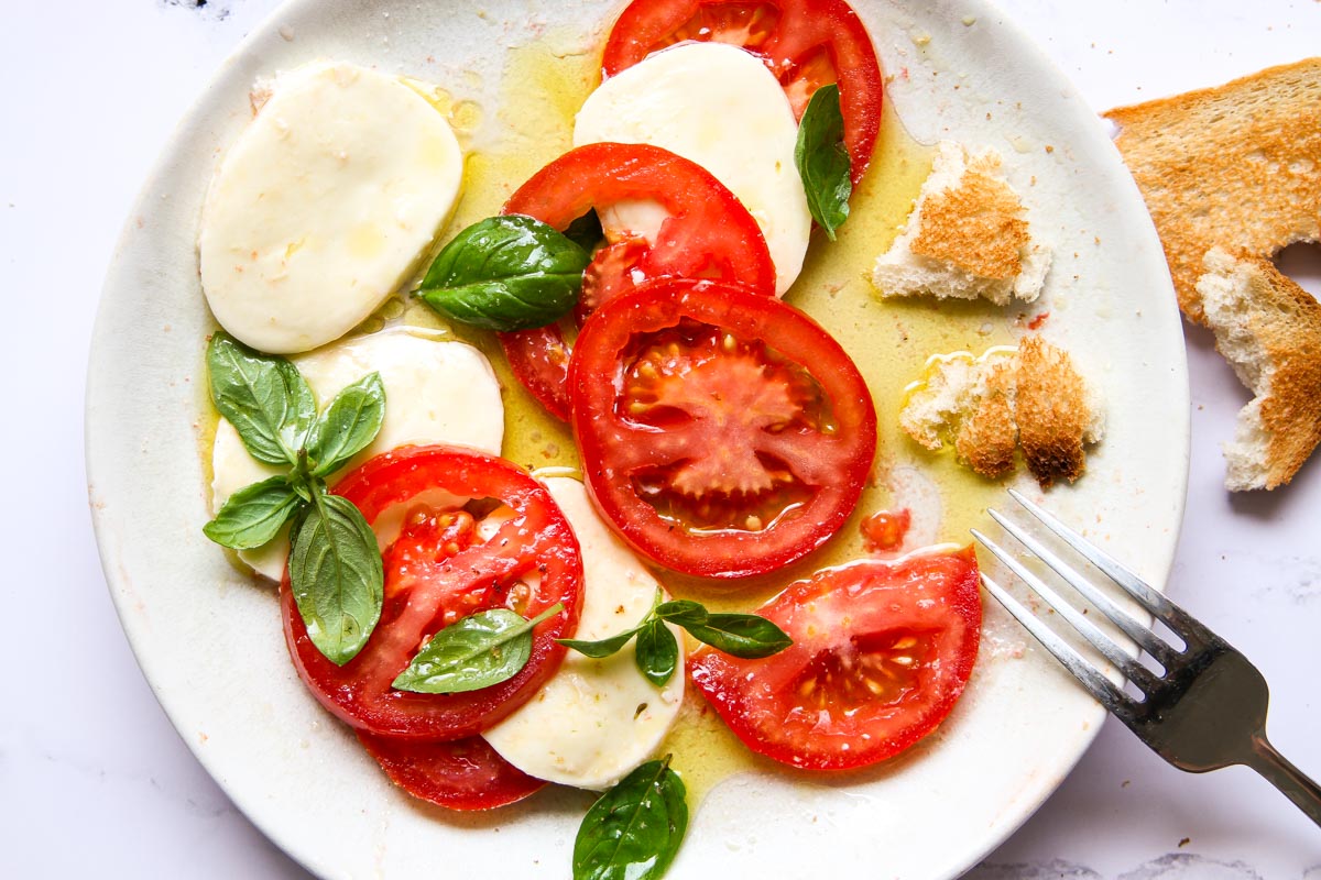 Best Italian Caprese Salad Recipe