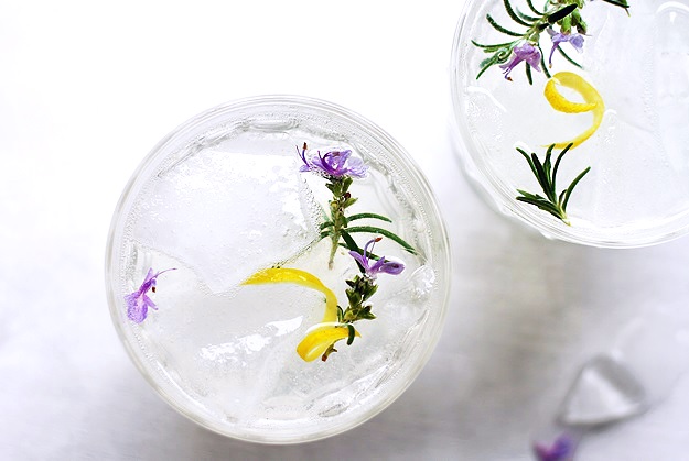 Best Rosemary Gin Fizz Cocktail