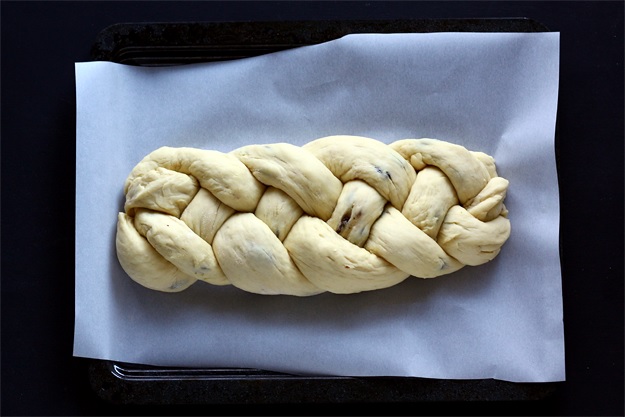 Sweet Braided Yeast Bread (Rosinenzopf) » Little Vienna Sweet Braided Yeast Bread (Rosinenzopf) » Little Vienna