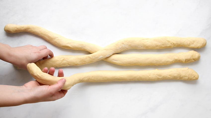 braiding with 3 strands