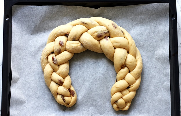 Brioche crescent braid recipe