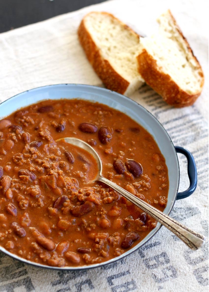 beer and bean chili in bowl