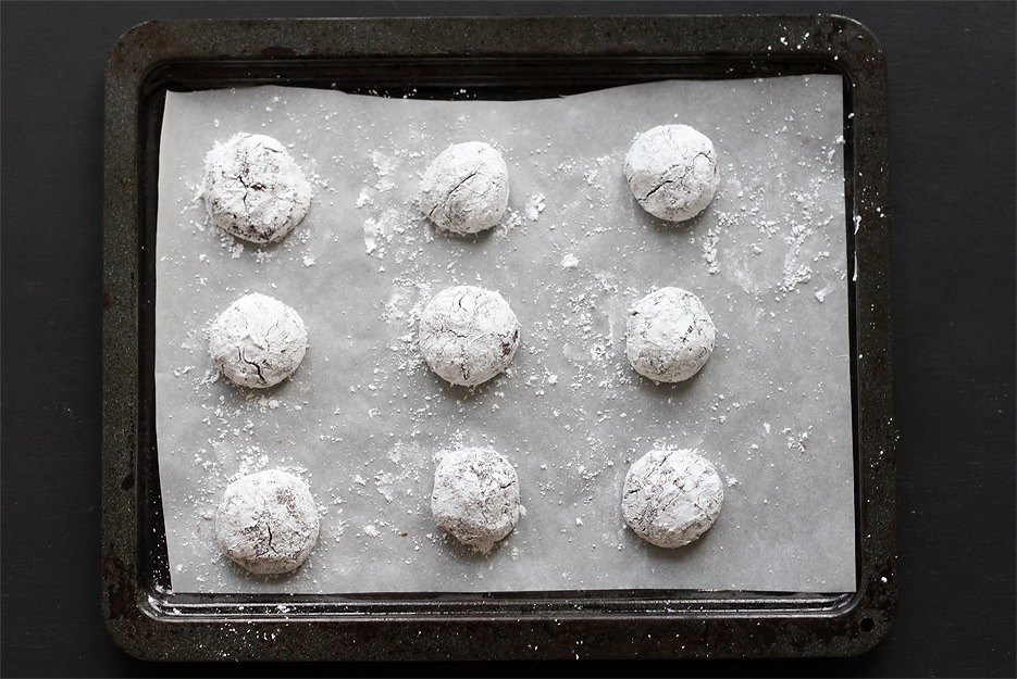 Chocolate Crinkle Cookies dough balls