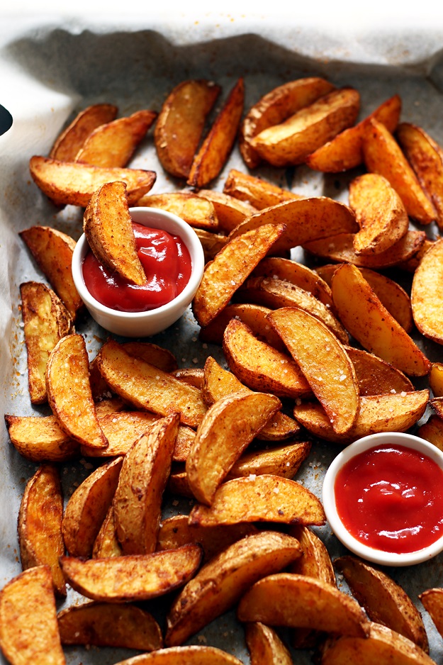 Crispy baked potato wedges recipe