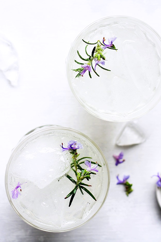 Easy Rosemary Gin Fizz Cocktail