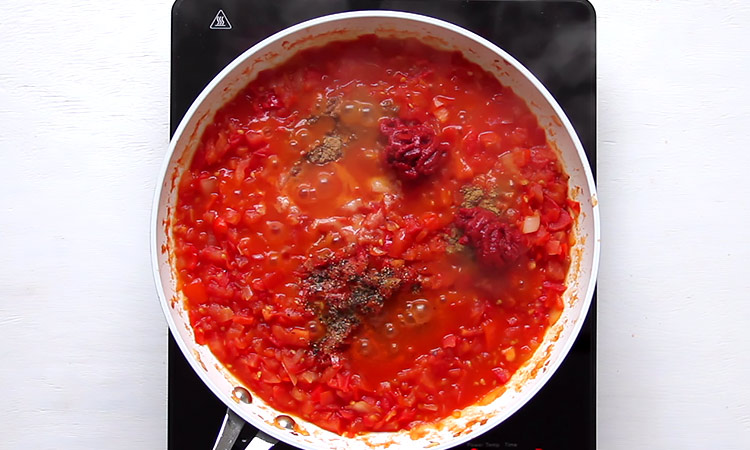 Tomato sauce for shakshuka