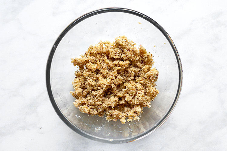 Streusel topping in bowl