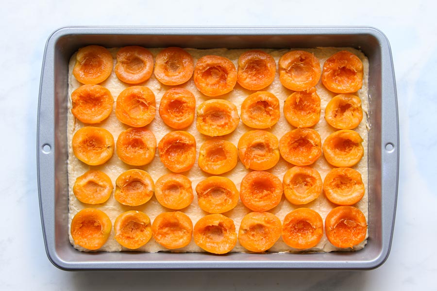 Easy apricot sheet cake recipe