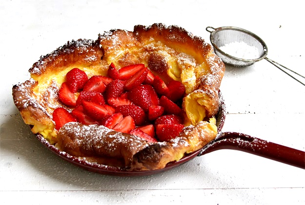 Fluffy Dutch Baby Recipe with Strawberries