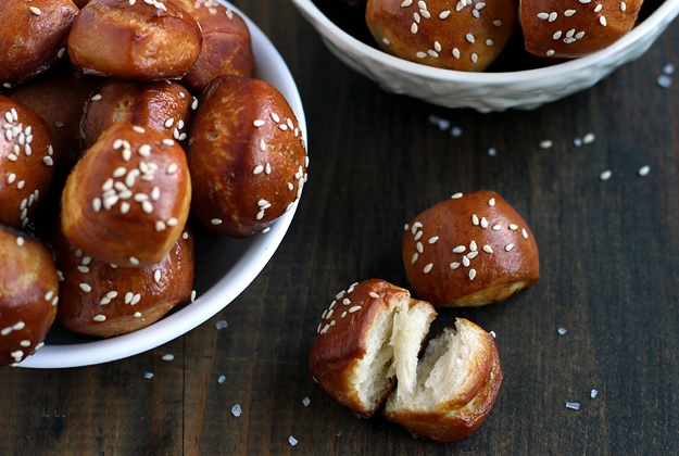 Fluffy Pretzel Bites