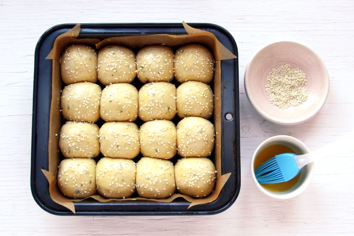 Fluffy Thanksgiving Dinner Rolls