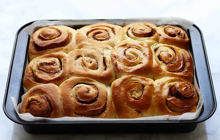 Giant overnight cinnamon rolls recipe