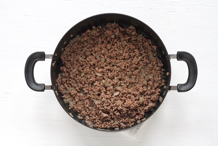 saute ground beef in pot