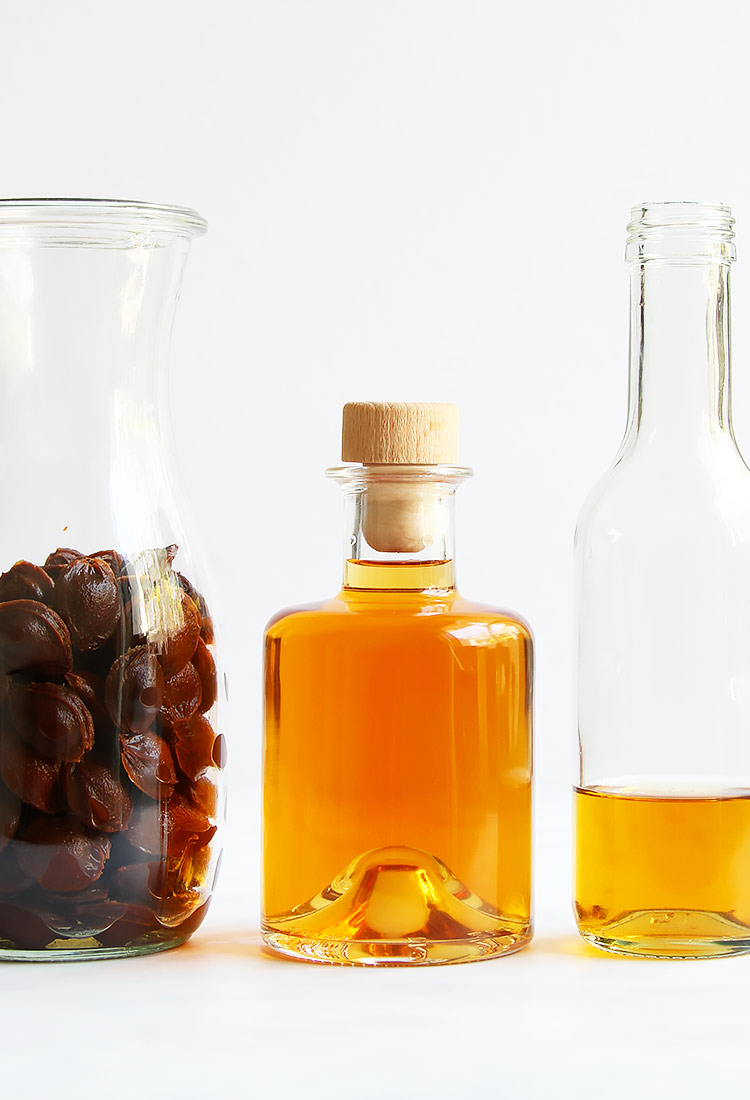 Homemade Amaretto Liqueur from Apricot Pits » Little Vienna