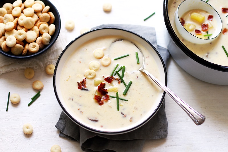 Homemade Oyster Crackers with Clam Chowder recipe