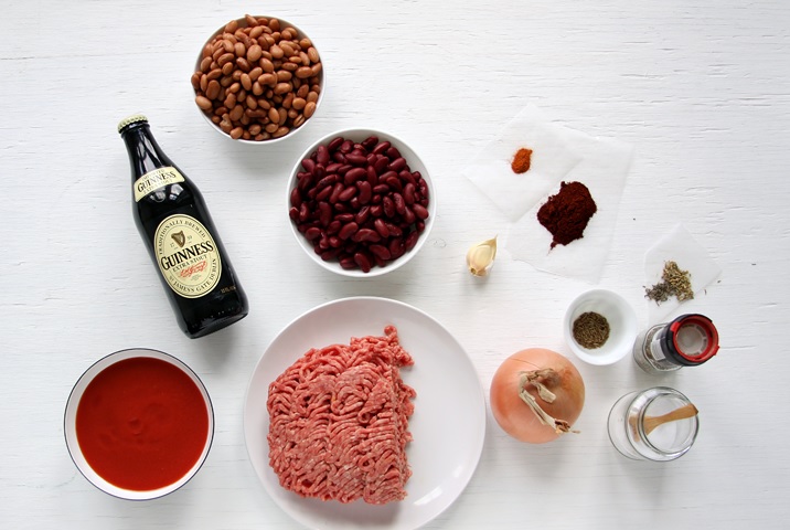 Ingredients for chili con carne