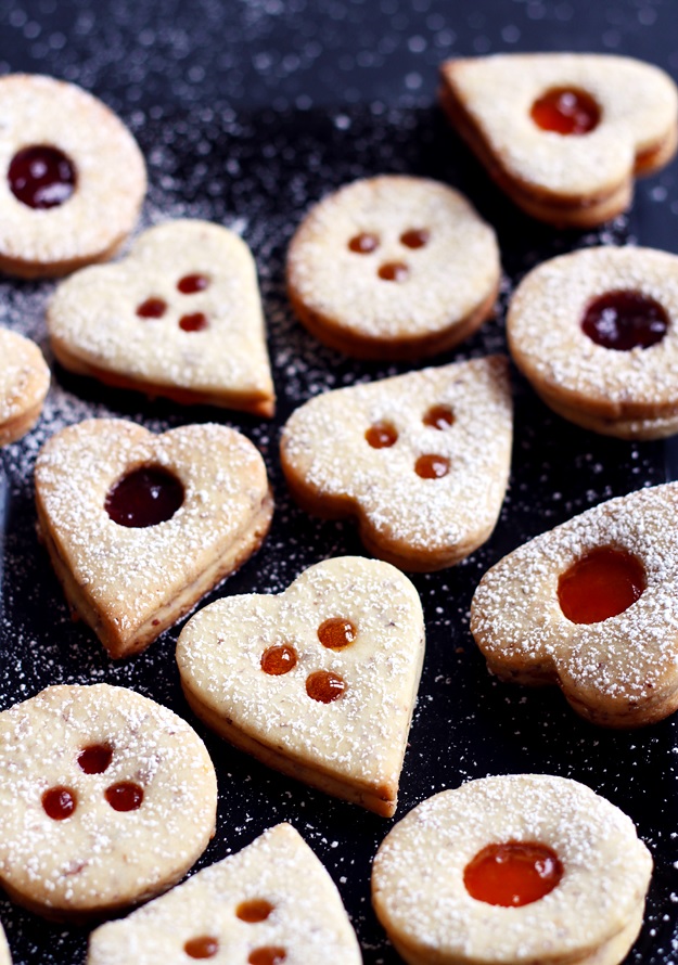 Linzer cookies Austrian recipe