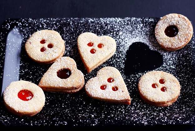 Best Linzer cookies recipe