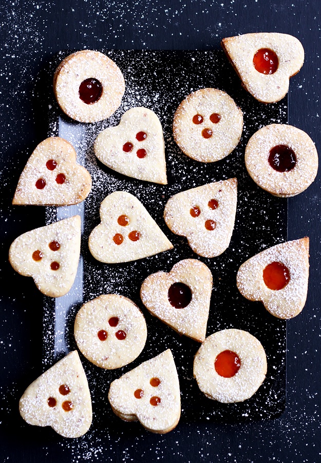 Recipe for the best Linzer cookies