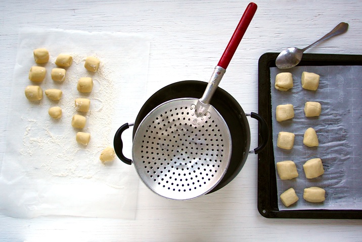 Pretzel Bites baking soda bath