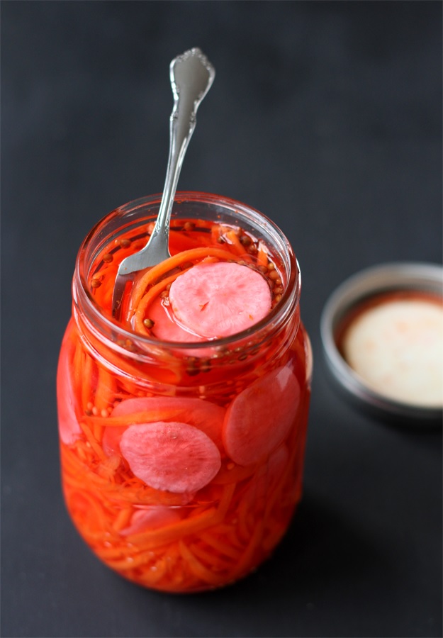 Quick Pickled Carrots and Radishes