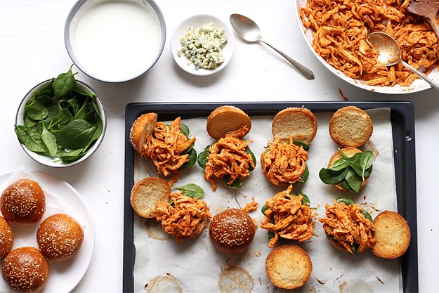 Quick Pulled Buffalo Chicken Sliders Recipe