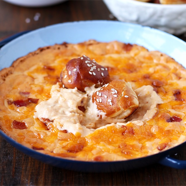 Cheese Dip with Bacon and Beer