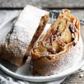 How to make Homemade Apple Strudel