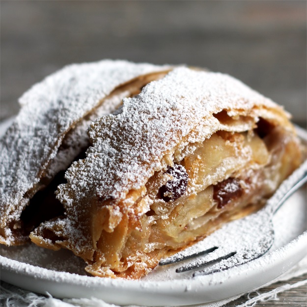 How to make Homemade Apple Strudel