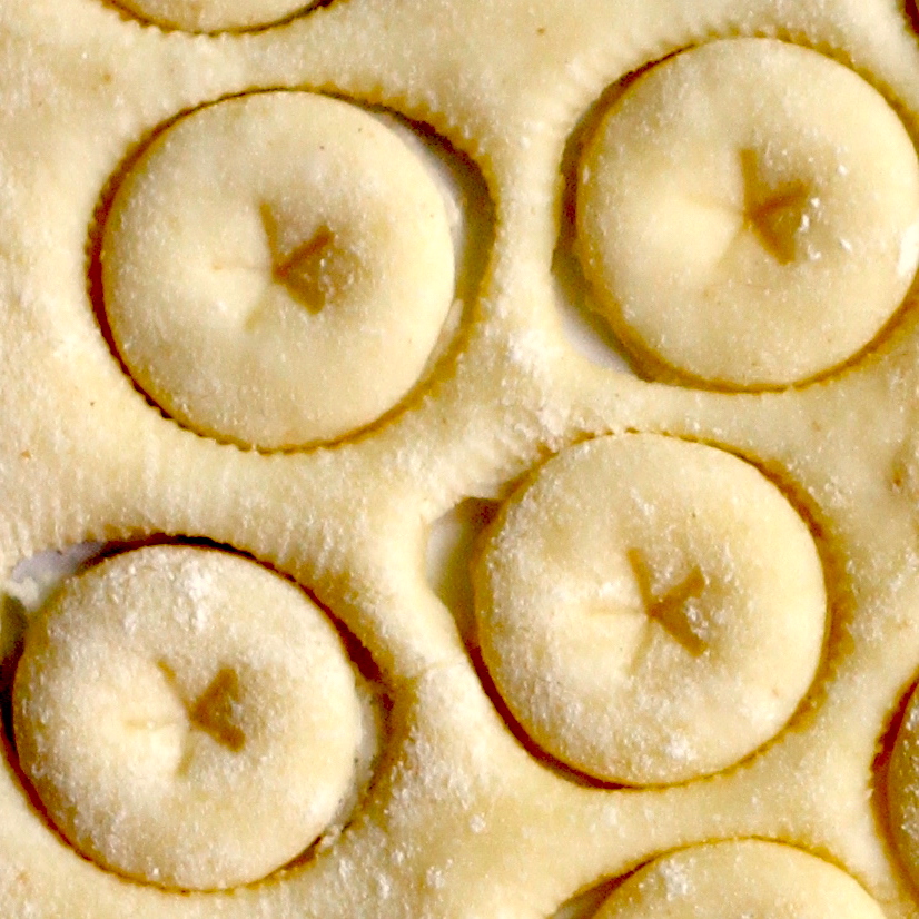 Homemade Oyster Crackers