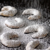 Austrian Vanilla Crescents (Vanillekipferl)