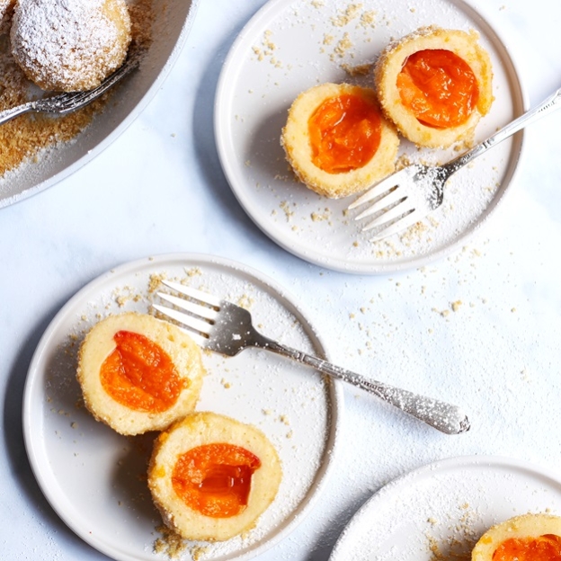 Recipe apricot dumplings » Little Vienna