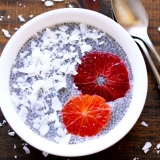 Recipe for easy chia pudding with coconut milk