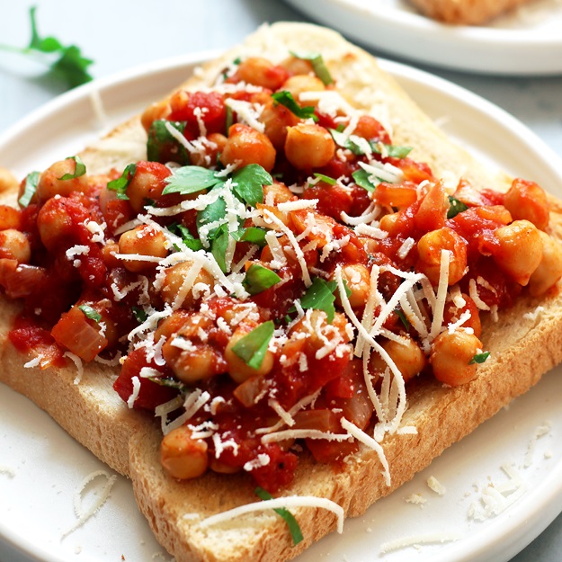 Quick Chickpeas on Toast