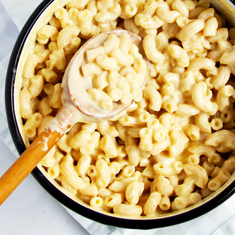 Quick Stovetop Mac and Cheese (15 minutes)