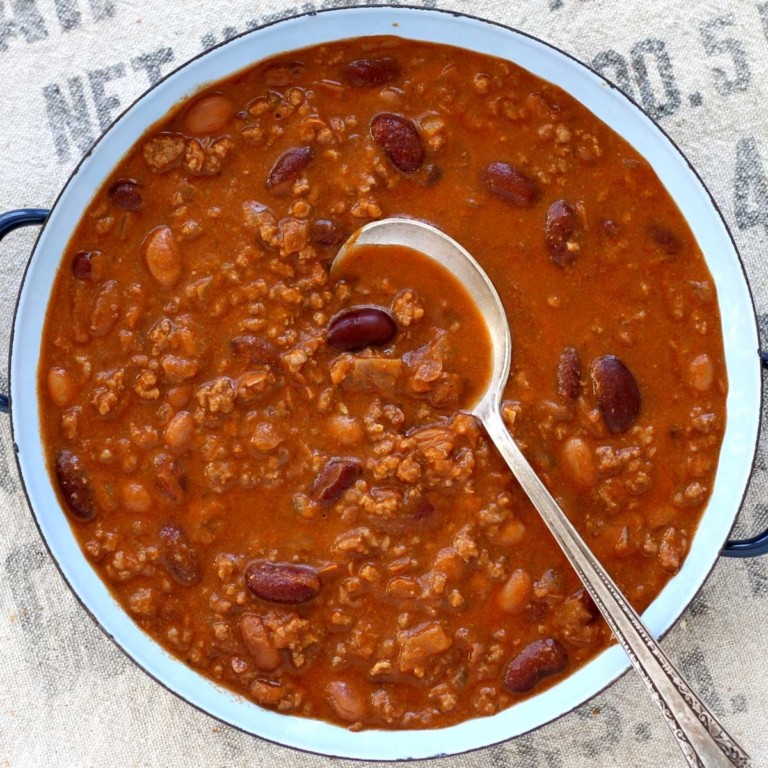 Chili con carne with beer and beans