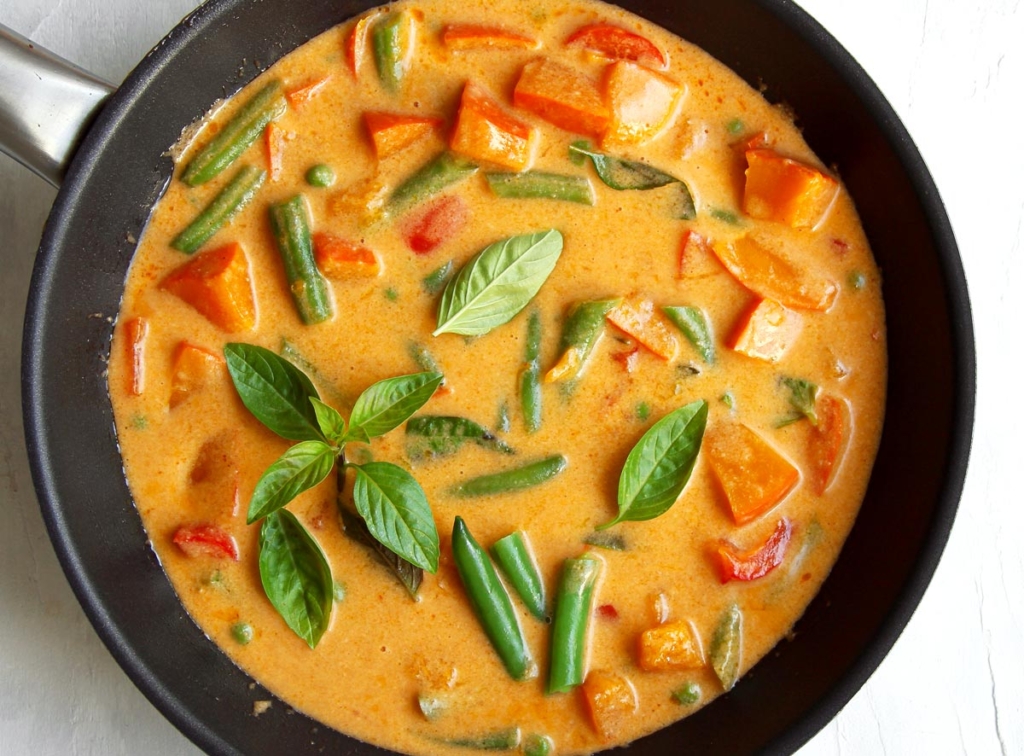 Red curry with vegetables