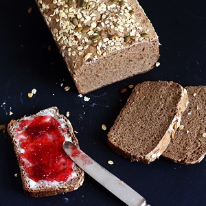 Li’l Vienna rye sourdough bread (no-knead)