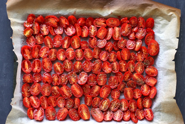 Semi dried tomatoes oven method