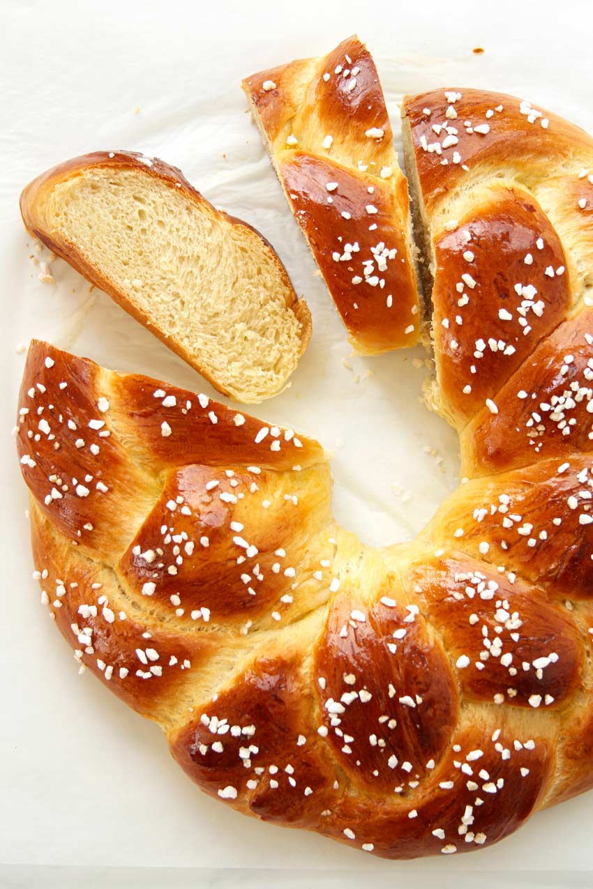 Sweet Easter bread wreath