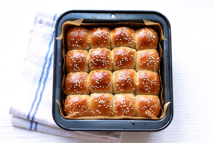 Recipe for Thanksgiving Dinner Rolls with Brown Butter