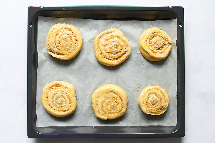 Walnut Buns with Sugar Icing Recipe