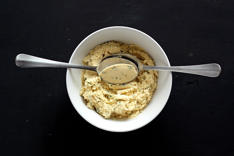 Forming semolina dumplings