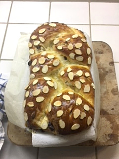 A fluffy homemade brioche zopf made by user christina using a lilvienna recipe